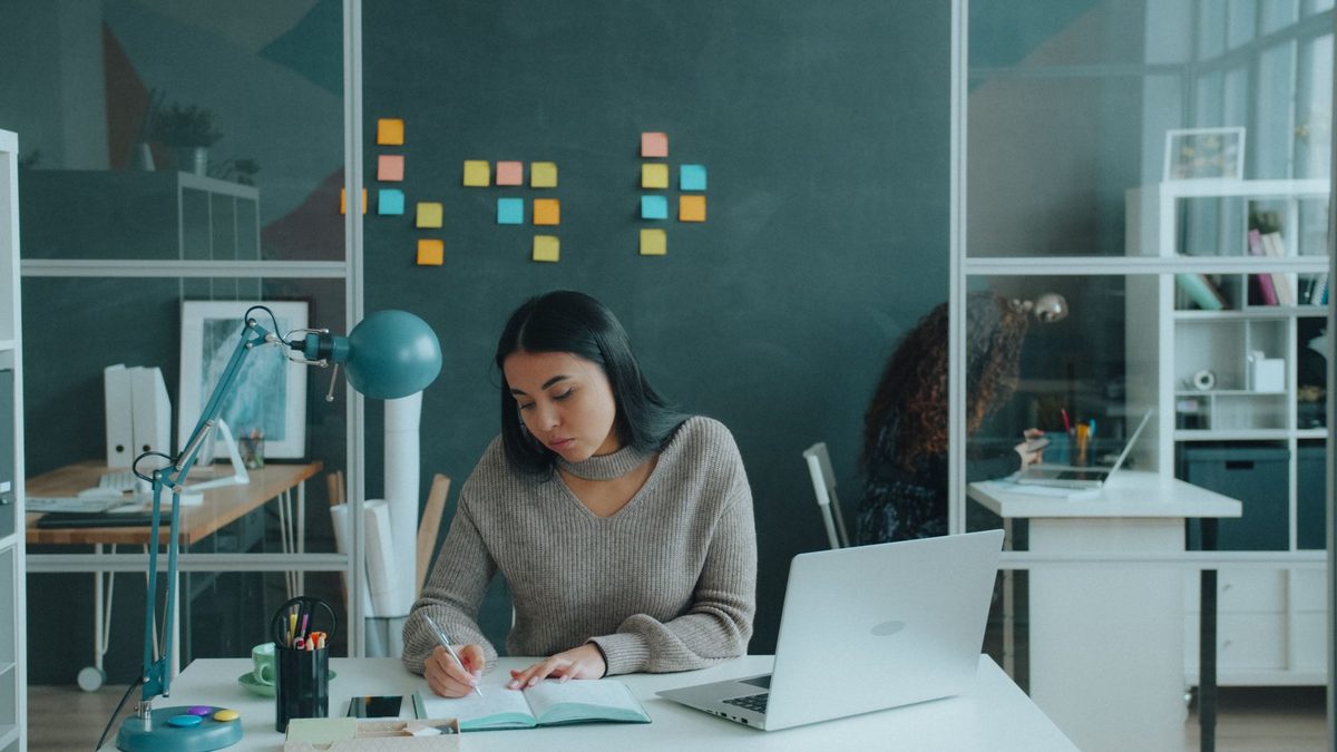 How to Automate Your Sales Follow-Up Without Losing the Human Touch